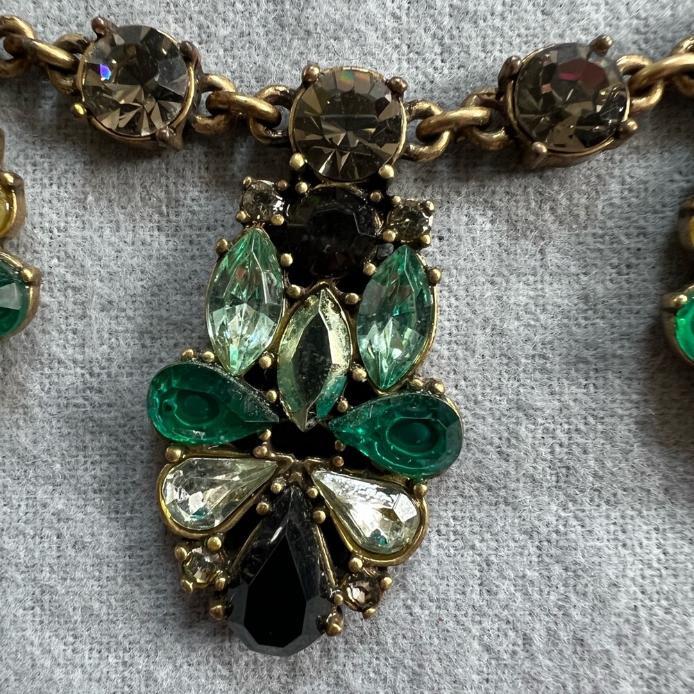 J Crew Emerald and Gold Tone Rhinestone Statement Necklace - Picture 4 of 4